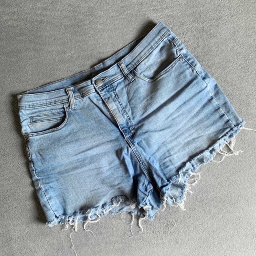 Lee jean shorts